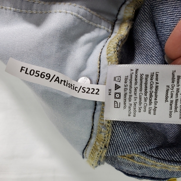 Free Assembly Hie Rise cut off jean shorts Size 14 - Picture 6 of 6